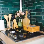 The Sunflower Retreat - Bright & Stylish 1br