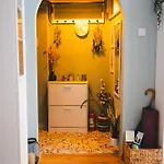 The Sunflower Retreat - Bright & Stylish 1br *