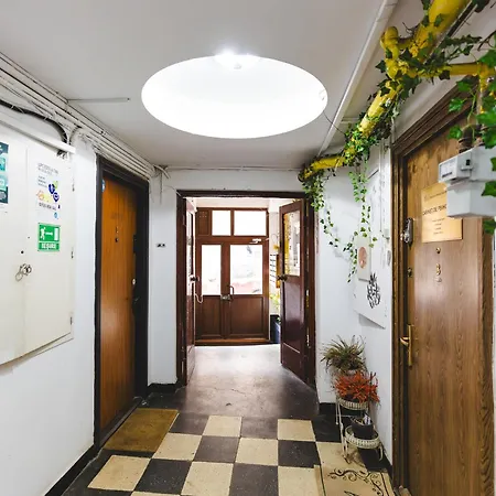 Happy Place - 1-Bedroom Apartment With Workspace Apartment *