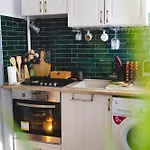 The Sunflower Retreat - Bright & Stylish 1br *
